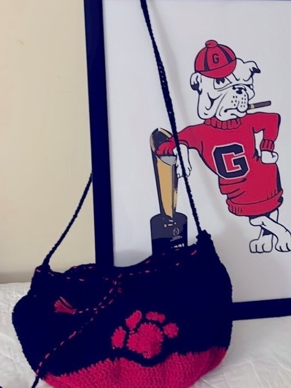 Red + Black Hand Crocheted Bag Large Dawg Paw 🐾 Magnetic Closure Cinch Top NEW